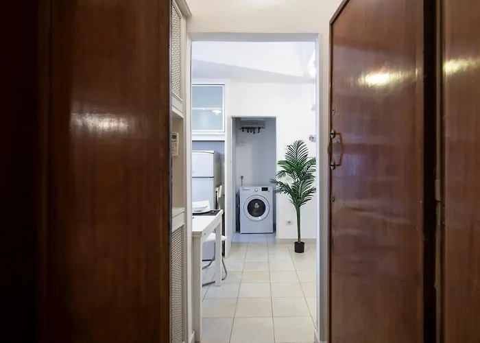 Sarpi Flat